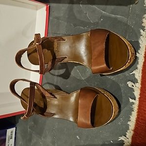 Cork heeled strappy brown lightweight shoes